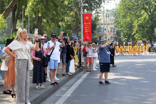 Hà Nội hướng tới xây dựng sản phẩm du lịch đặc sắc và bền vững