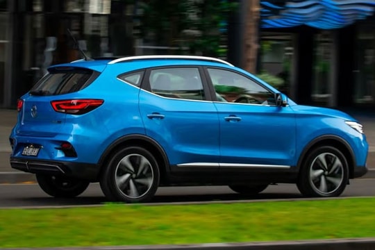 Ô tô Trung Quốc MG ZS chạy lướt “hét” giá cao ngất ai cũng sợ