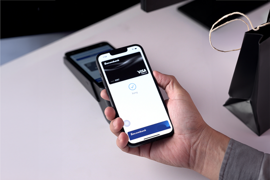 Sacombank hoàn tiền, miễn phí trả góp chi tiêu thẻ Visa ở nước ngoài