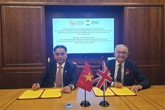 TP HCM thúc đẩy hợp tác toàn diện với Liverpool