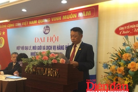 Cuộc chiến giành lại "sân nhà" ngành hàng hải Việt