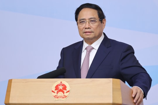 Thủ tướng: Đưa Trung tâm tài chính quốc tế tại Việt Nam hoạt động ngay trong tháng 11