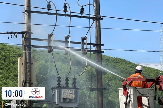 Công ty Điện lực Hà Tĩnh tăng hiệu suất kinh doanh nhờ ứng dụng mạnh mẽ chuyển đổi số