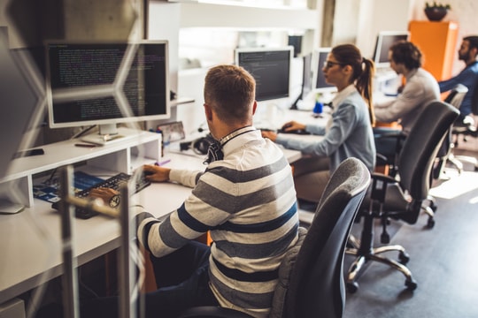 Làn sóng sa thải lao động ở Mỹ cảnh báo điều gì?