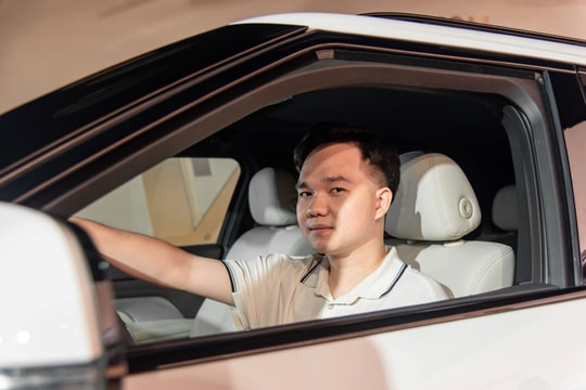 Khách hàng Việt tiết lộ về trải nghiệm chỉ có trên VinFast VF 9: Người lái thấy phấn khích, người ngồi sau dễ chịu