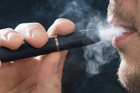 Tăng cường tuyên truyền về tác hại của thuốc lá điện tử, thuốc lá nung nóng