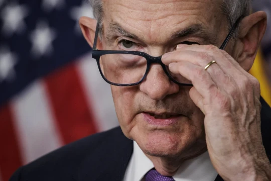 FED sẽ ưu tiên kiểm soát lạm phát hay việc làm?