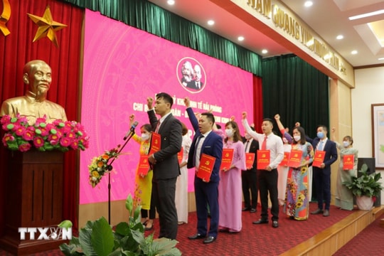 Sắp xếp tổ chức đảng tại các tập đoàn, tổng công ty, ngân hàng thương mại nhà nước