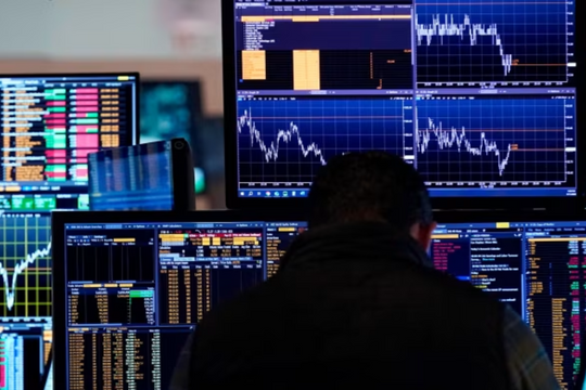 Vì sao Bitcoin "lao dốc không phanh"?