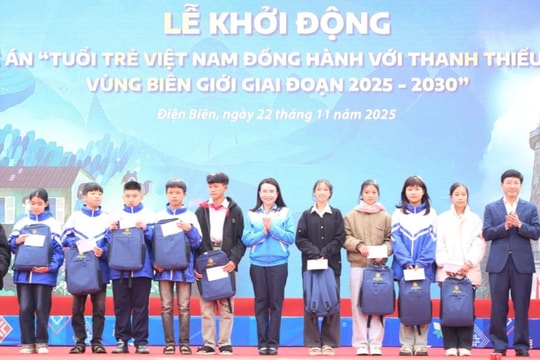 Tuổi trẻ Việt Nam đồng hành với thanh thiếu nhi vùng biên giới