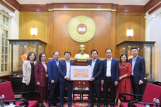 Hơn 2.088,5 tỷ đồng đăng ký ủng hộ đồng bào khắc phục hậu quả do mưa lũ gây ra qua Ban Vận động Cứu trợ Trung ương