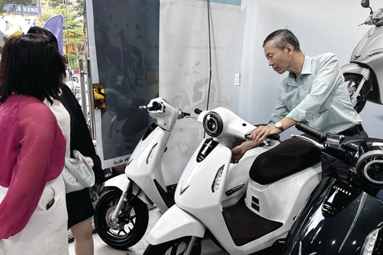 Bước ngoặt xe điện và áp lực thay đổi