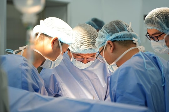 “Bàn tay vàng” chấn thương chỉnh hình và hành trình 40 năm trao lại bước đi cho hàng nghìn người