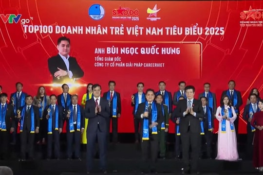CEO CareerViet ghi dấu ấn tại giải thưởng Sao Đỏ – Doanh nhân trẻ Việt Nam