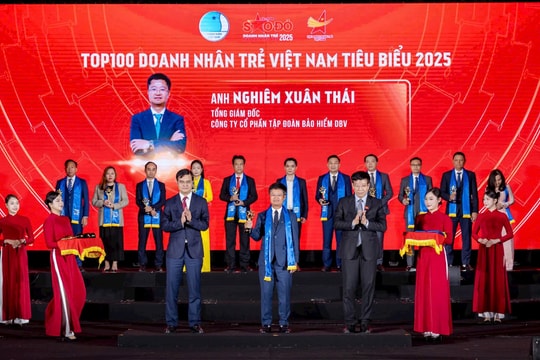 Tổng giám đốc Bảo hiểm DBV vinh dự nhận giải thưởng Sao Đỏ 2025