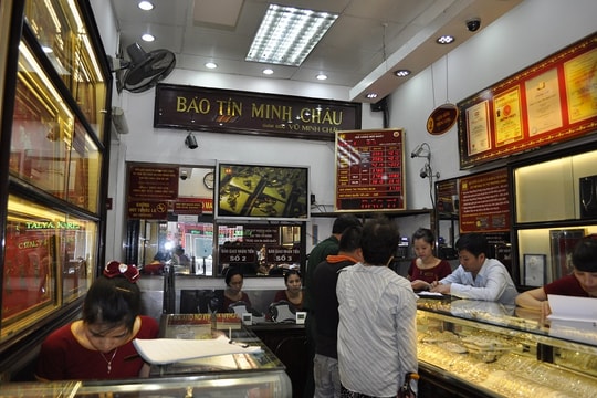 Thị trường “đặt cược” vào FED, giá vàng tuần tới còn tăng?