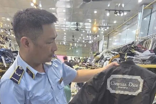 Hải Phòng phải mạnh tay khỏi "bão" hàng giả