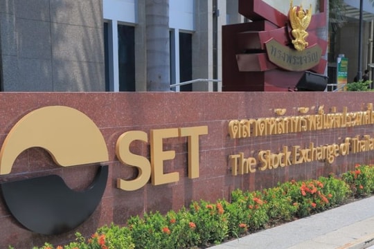 ETF Việt Nam "mang chuông đi đánh xứ người"