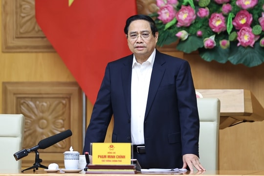 Thủ tướng yêu cầu tăng tốc xây, sửa nhà ở cho người dân vùng lũ