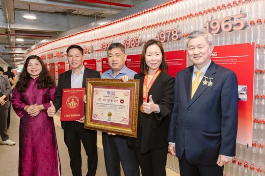 Xác lập kỷ lục Tác phẩm “Vòng tuần hoàn hướng đến tương lai xanh”