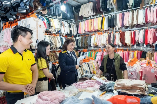 Từ 1/1/2026, hộ kinh doanh chính thức chuyển đổi sang chính sách kê khai thuế