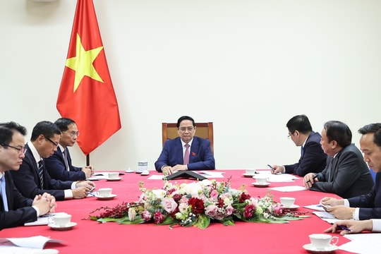 Thủ tướng đề nghị Rosatom hỗ trợ phát triển ngành công nghiệp hạt nhân Việt Nam