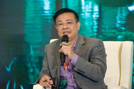 Phát triển năng lượng tái tạo từ bệ đỡ chính sách