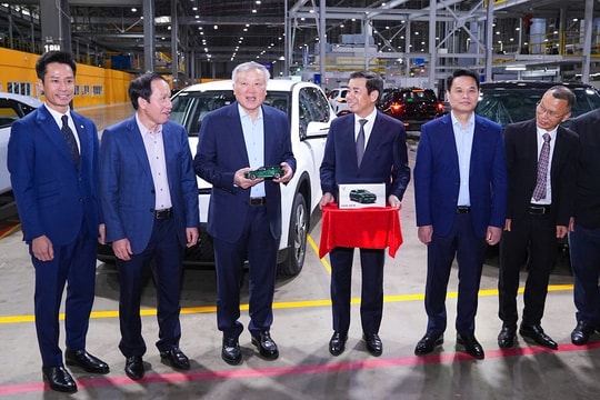 Phó Thủ tướng Nguyễn Hòa Bình khẳng định vai trò tiên phong của doanh nghiệp Hải Phòng