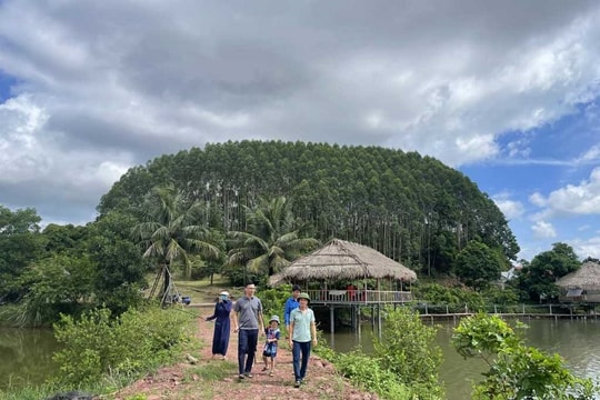 Chàng trai 9x Quảng Ninh: Khởi nghiệp từ trang trại thành "đặc sản" du lịch sinh thái cộng đồng