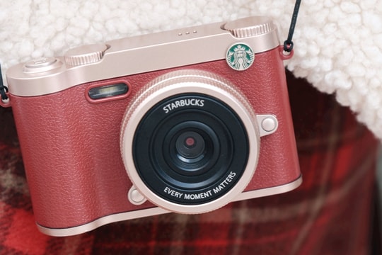 "Sản phẩm để bàn tán" mùa Giáng Sinh