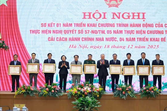 Vietjet nhận Bằng khen của Thủ tướng Chính phủ với ứng dụng sinh trắc học trong thủ tục bay