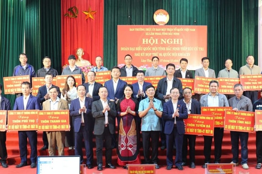 Công ty Đông Đô góp sức đưa chuyển đổi số đến từng thôn, xóm xã Lâm Thao