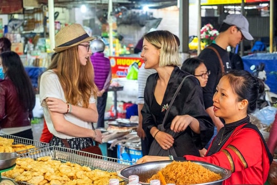 Quảng Ninh: Từng bước phát triển ẩm thực thành sản phẩm du lịch đặc sắc