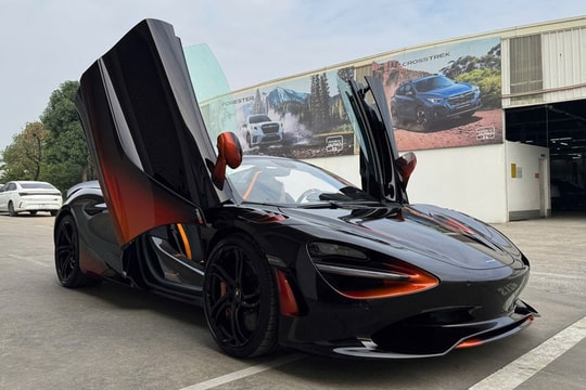 McLaren 750S Spider màu sơn độc nhất thế giới của đại gia Việt