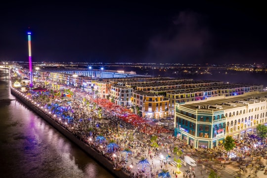 Nhà phố “song diện” Vinhomes Royal Island hút giới đầu tư nhờ “lãi đơn - lãi kép”