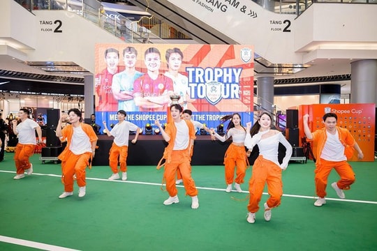 Cúp Shopee Cup™ tạo điểm nhấn tại Hà Nội trong hành trình quảng bá khu vực