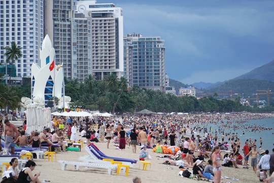 Hiến kế để “hút” khách du lịch đến Khánh Hòa