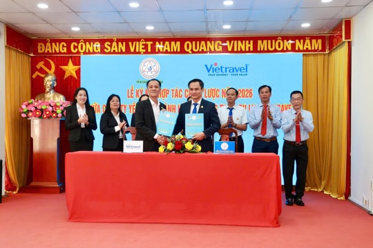 Yến sào Khánh Hòa và Công ty CP Du lịch Vietravel – CN Khánh Hòa ký kết hợp tác chiến lược