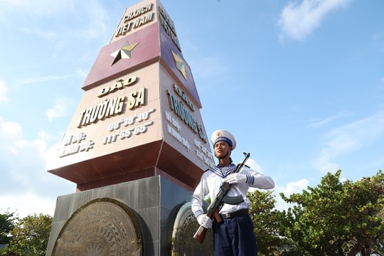 Những chiến sĩ bảo vệ biển, đảo Tổ Quốc vững niềm tin theo Đảng