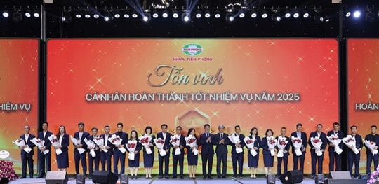 Nhựa Tiền Phong lập kỷ lục lợi nhuận năm 2025, vững vàng chiến lược “Kiến tạo xanh bền vững”