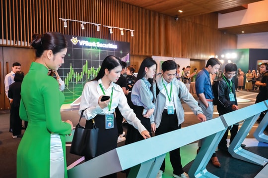 “Cửa sáng” cho nhóm ngành chứng khoán