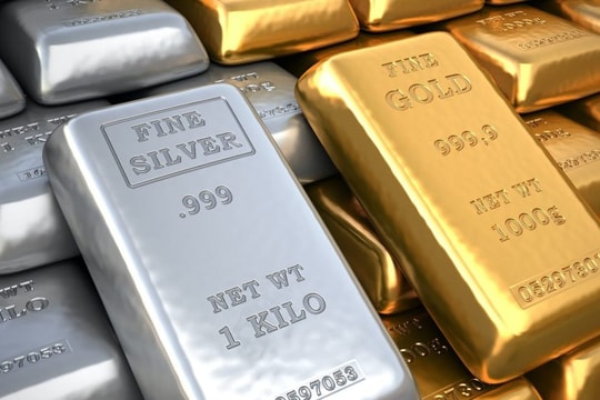 5 lý do khiến giá vàng quốc tế áp sát 5.000 USD/oz