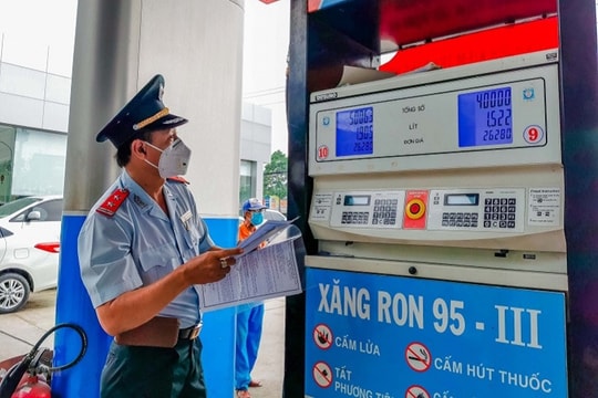 Doanh nghiệp tự quyết giá xăng dầu: Liệu thị trường có phát triển như kỳ vọng?