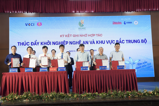 Thành công không giữ cho riêng mình và hành trình trở về của doanh nhân xứ Nghệ