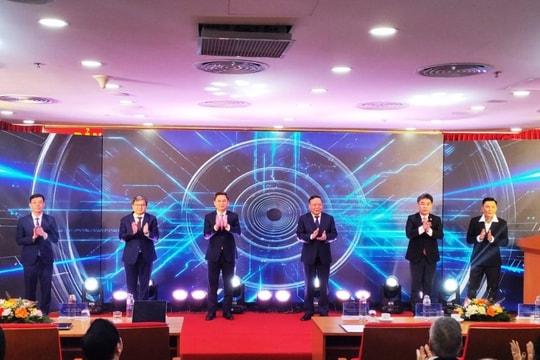 Hà Nội ra mắt Sàn Giao dịch công nghệ và Chợ Chuyển đổi số