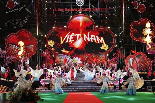 Sắc đào hội tụ, kết nối muôn phương