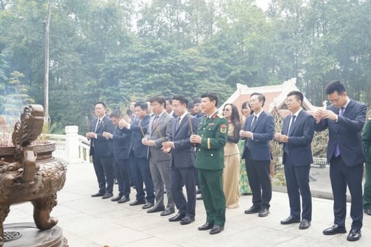 Bộ Khoa học và Công nghệ dâng hương đầu Xuân, khởi động năm mới bằng tinh thần phụng sự và đổi mới