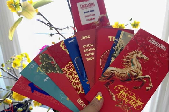 Tết Bính Ngọ 2026: Đưa lì xì về lại "nếp xưa"