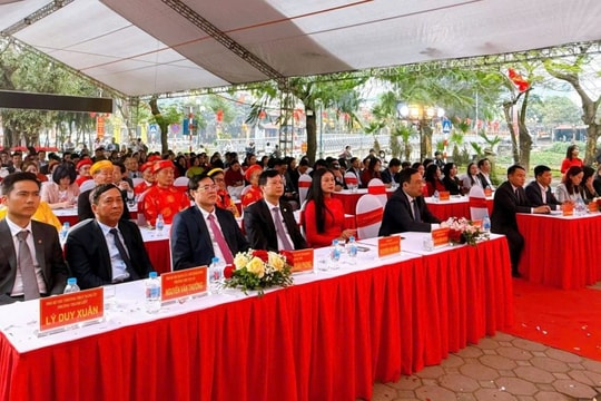 Khai bút Xuân Bính Ngọ tại Đình thờ Chu Văn An: Khơi nguồn tri thức, tiếp nối truyền thống hiếu học