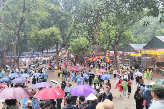 Lễ hội du lịch Chùa Hương 2026: Lượng khách tăng 142% so với cùng kỳ